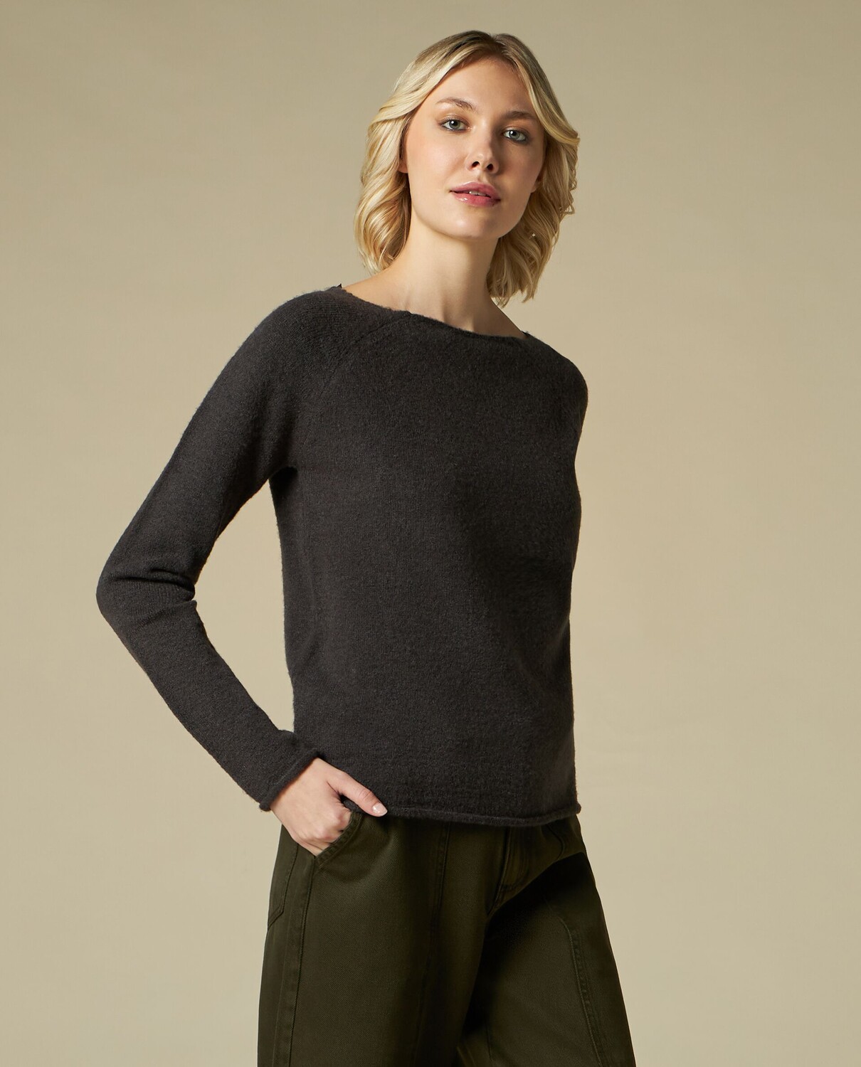

Женский трикотаж из смесовой шерсти с воротником-лодочкой NICE&CHIC, желтый