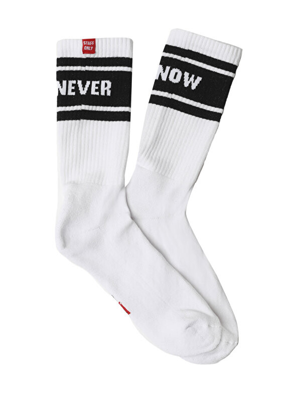 

Белые жаккардовые спортивные носки now never Staff Only