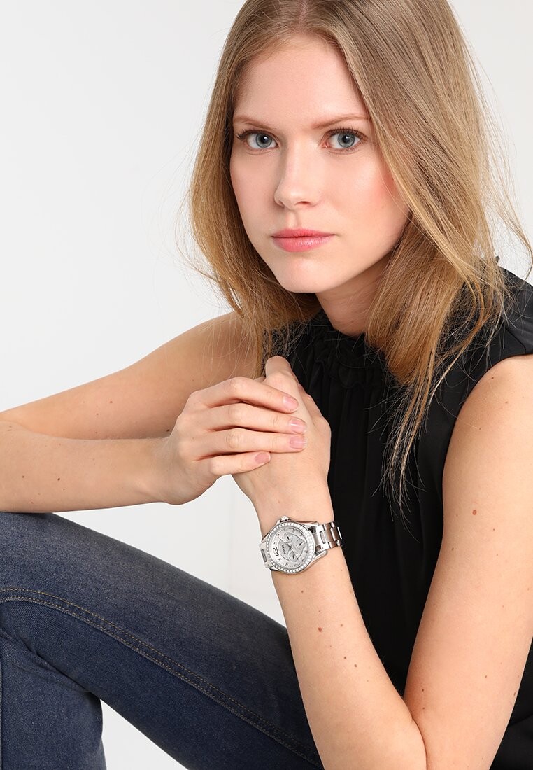 

Часы Fossil