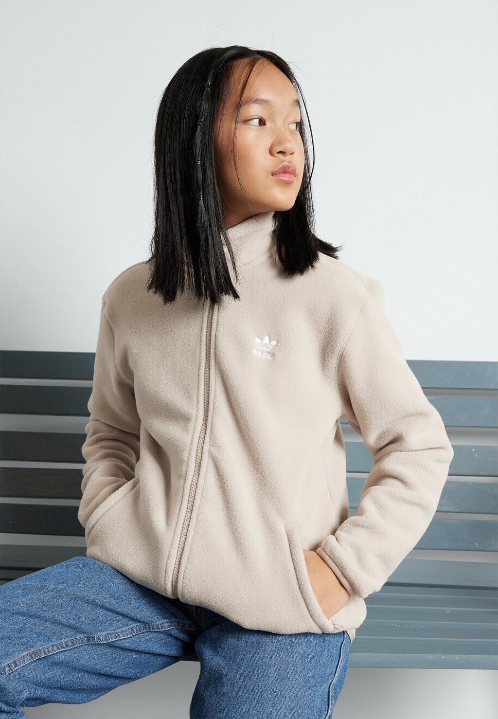 

Флисовая куртка adidas Originals, бежевый