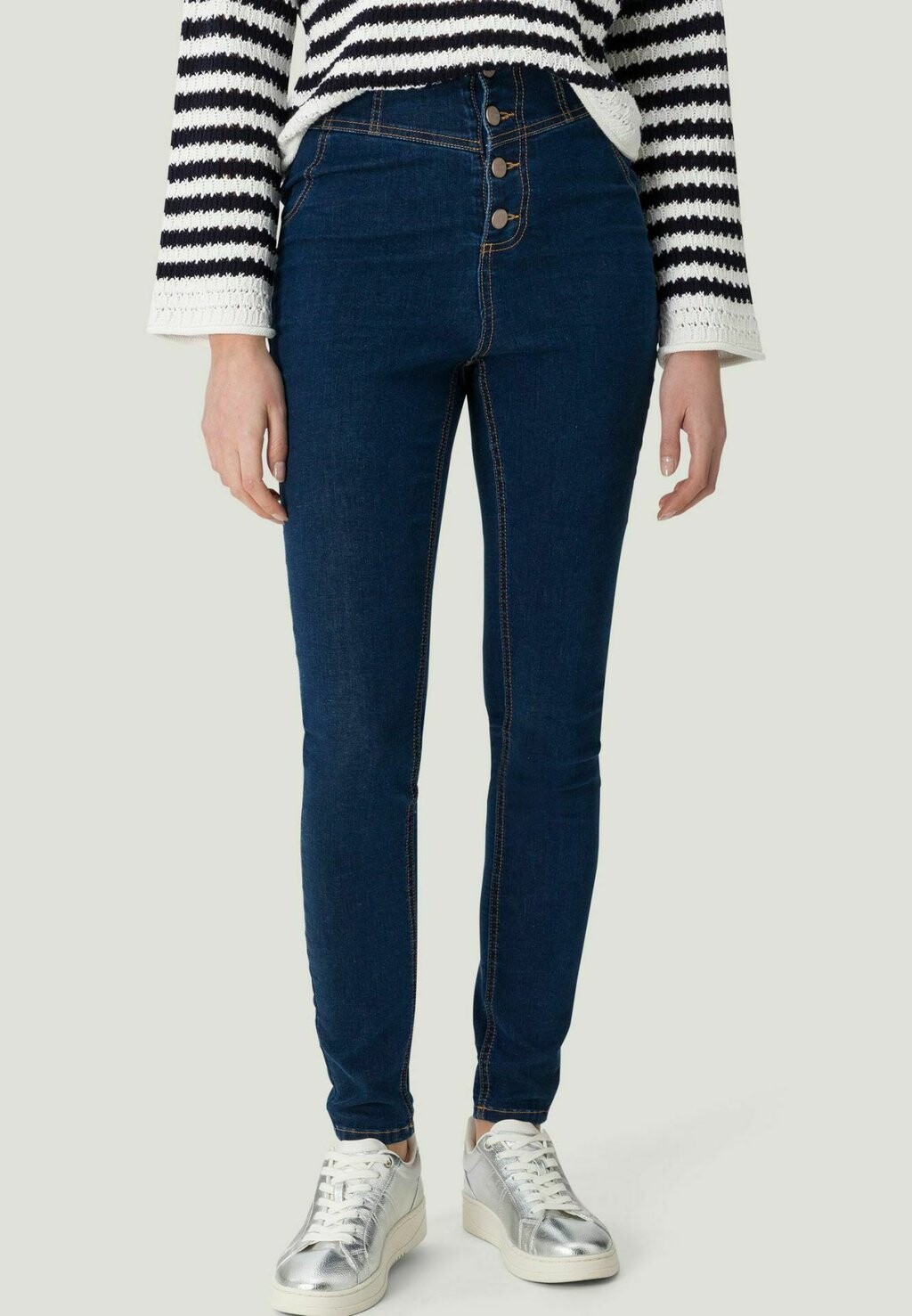 

Джинсы Slim fit zero