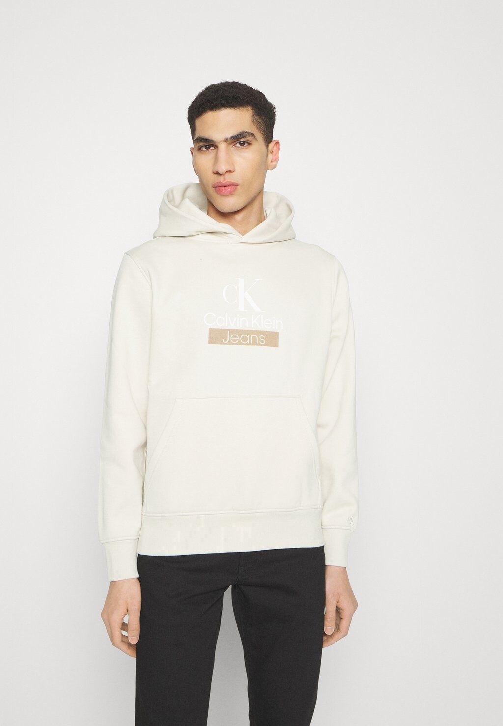 

Толстовка Calvin Klein Jeans Stacked Archival Hoody, светлый беж, Белый