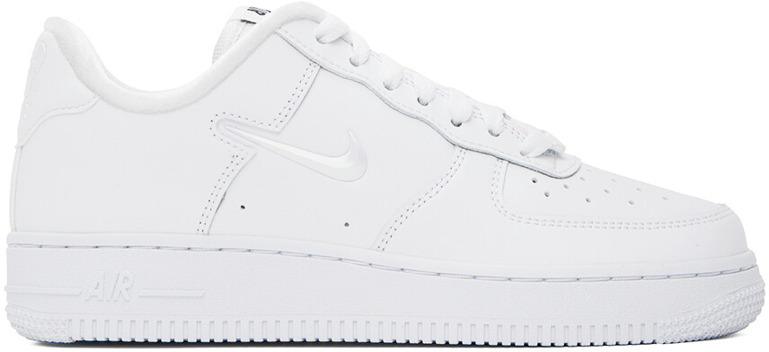 

Белые кроссовки Nike Air Force 1 07 SE, Белый