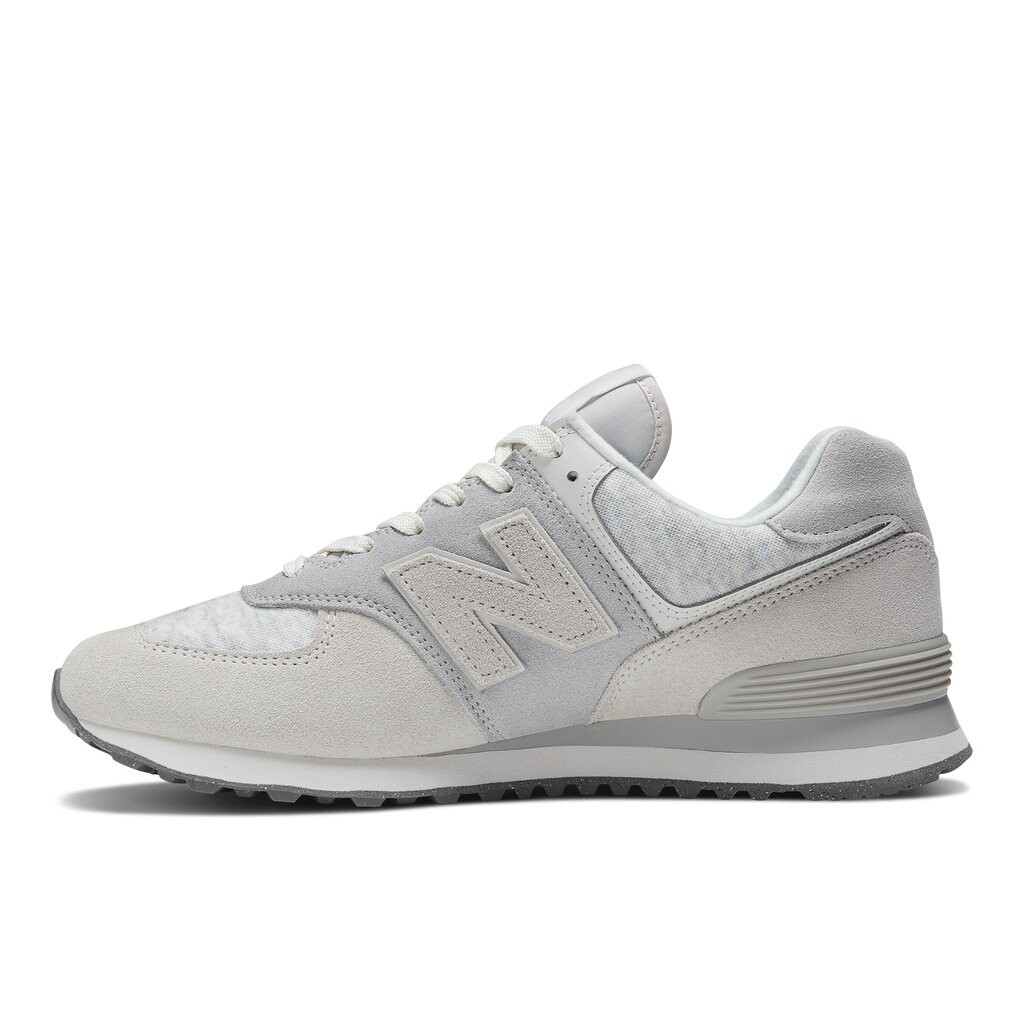 

Кроссовки New Balance