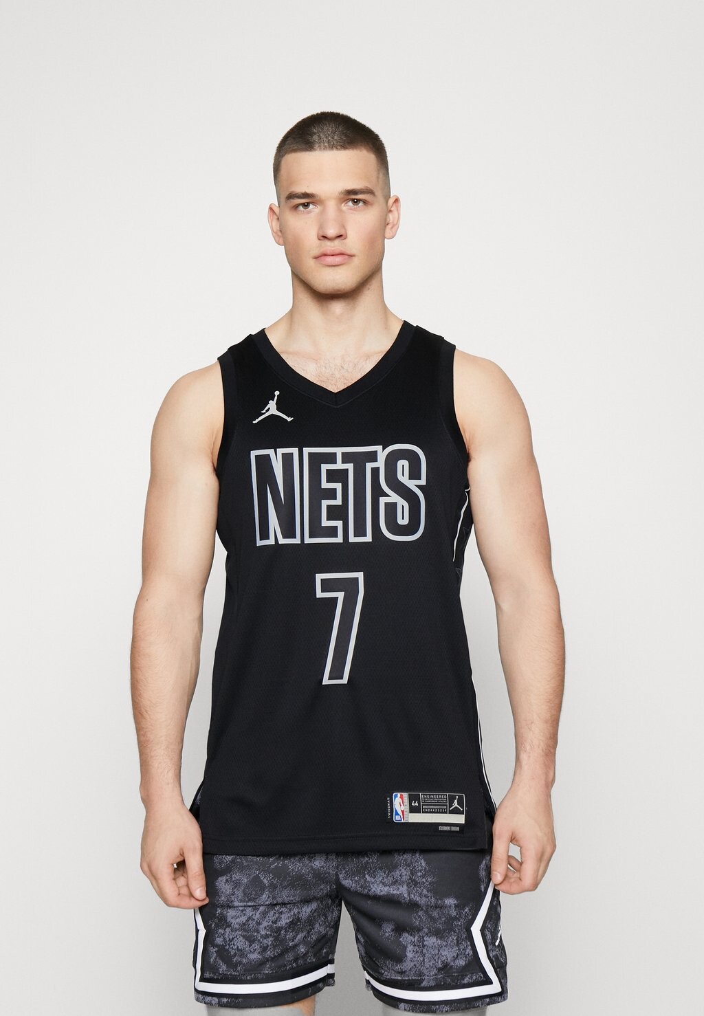 

Спортивная футболка Nike