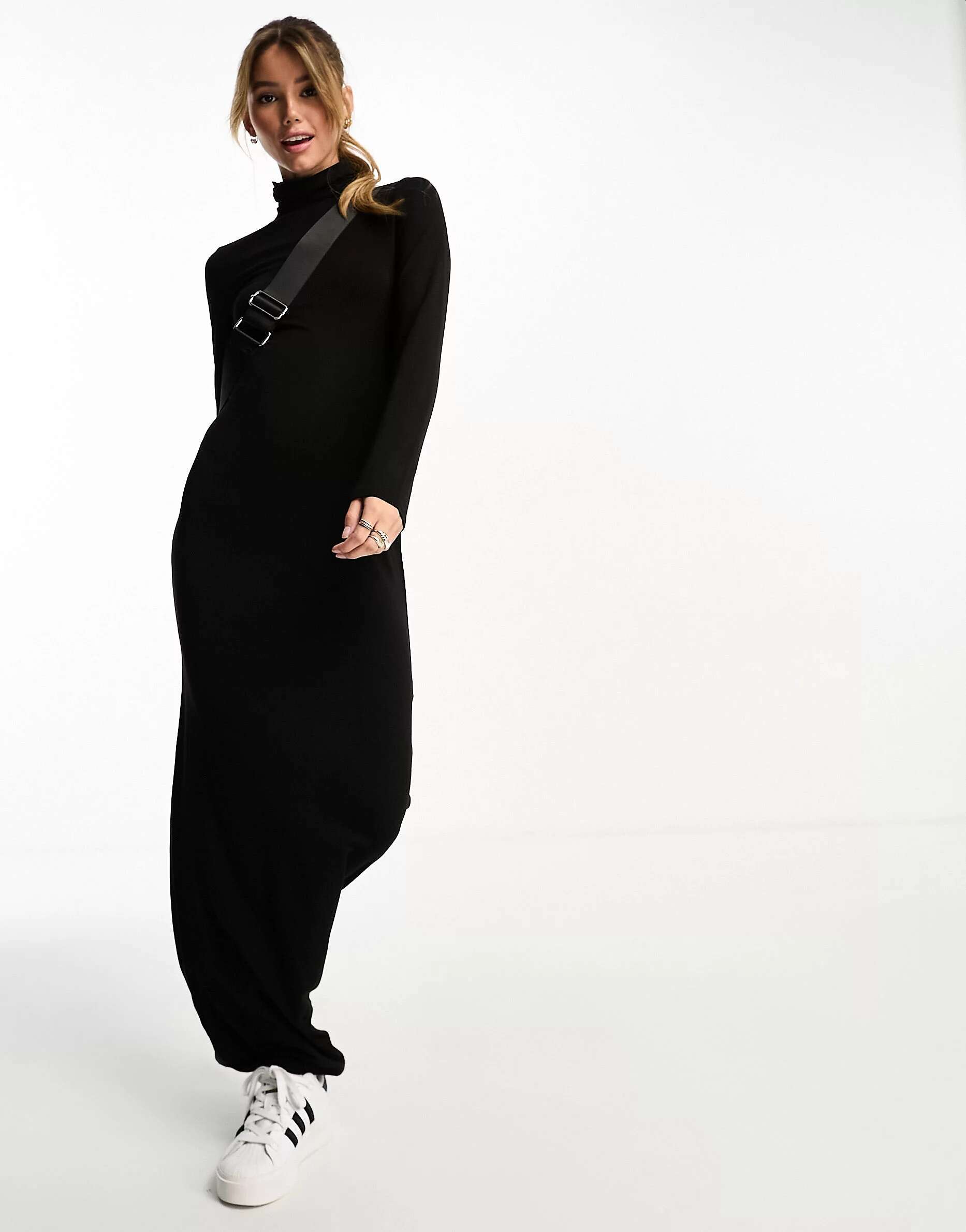 Черное платье макси с высоким воротником Miss Selfridge