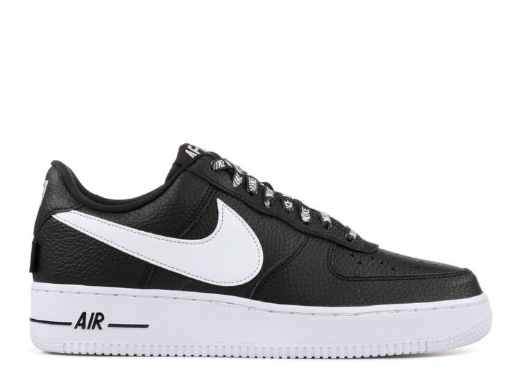 

Кроссовки Nike AIR FORCE 1 'STATEMENT GAME', черный