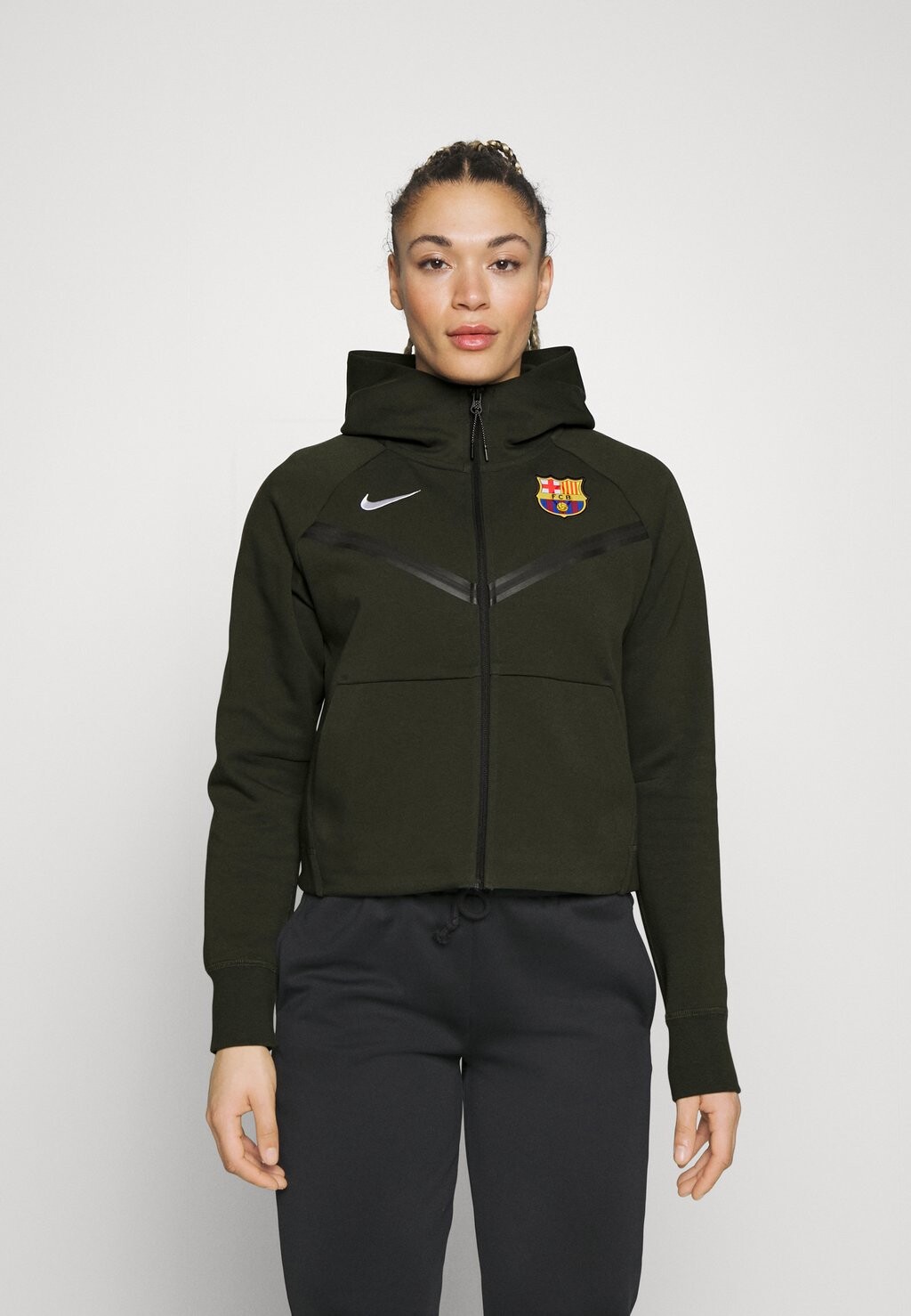 

Спортивная толстовка Nike