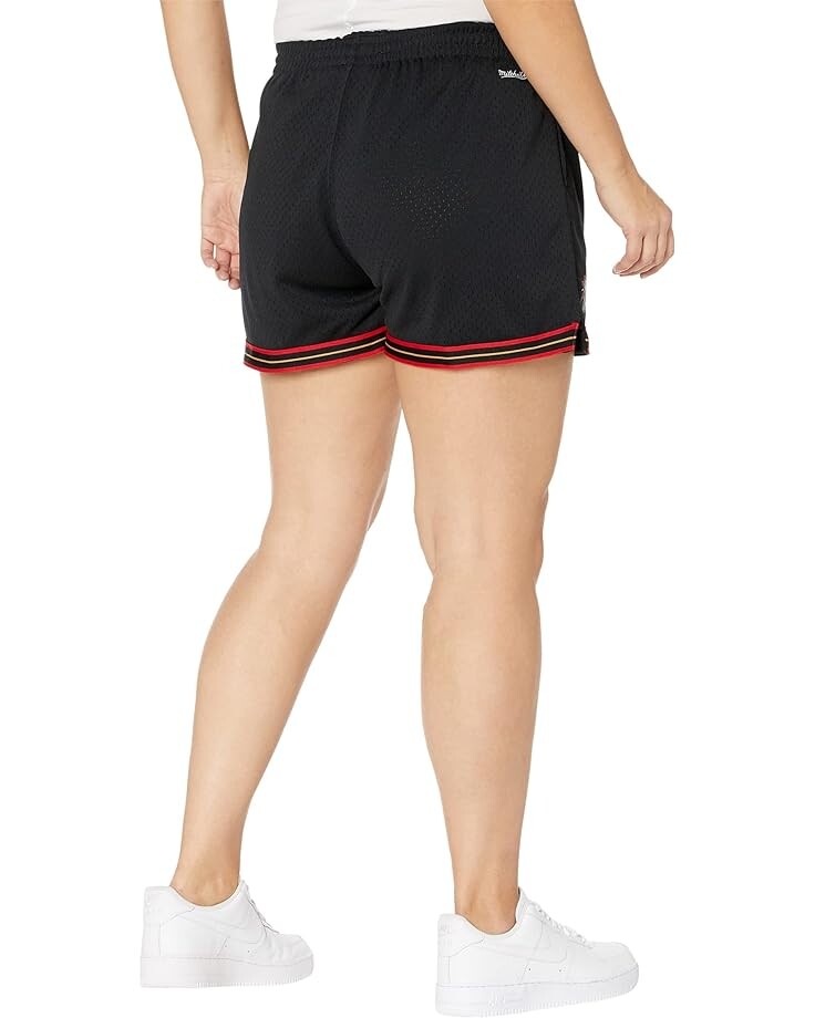 

Шорты Mitchell & Ness NBA Jump Shot Short 76ers, черный
