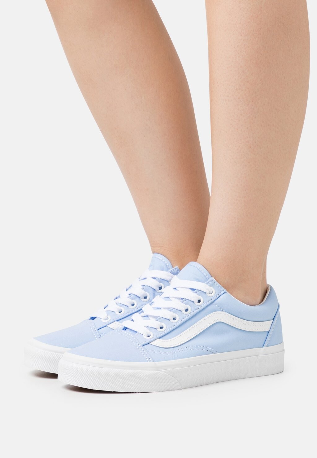 

Кроссовки Vans