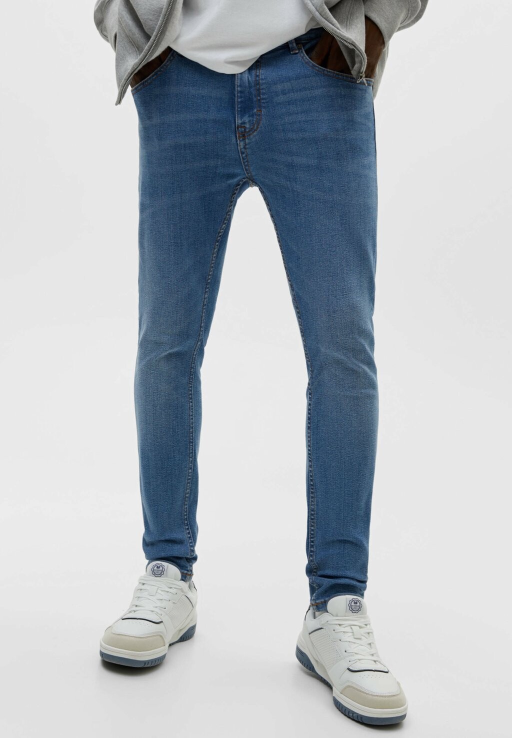 

Джинсы Slim fit PULL&BEAR