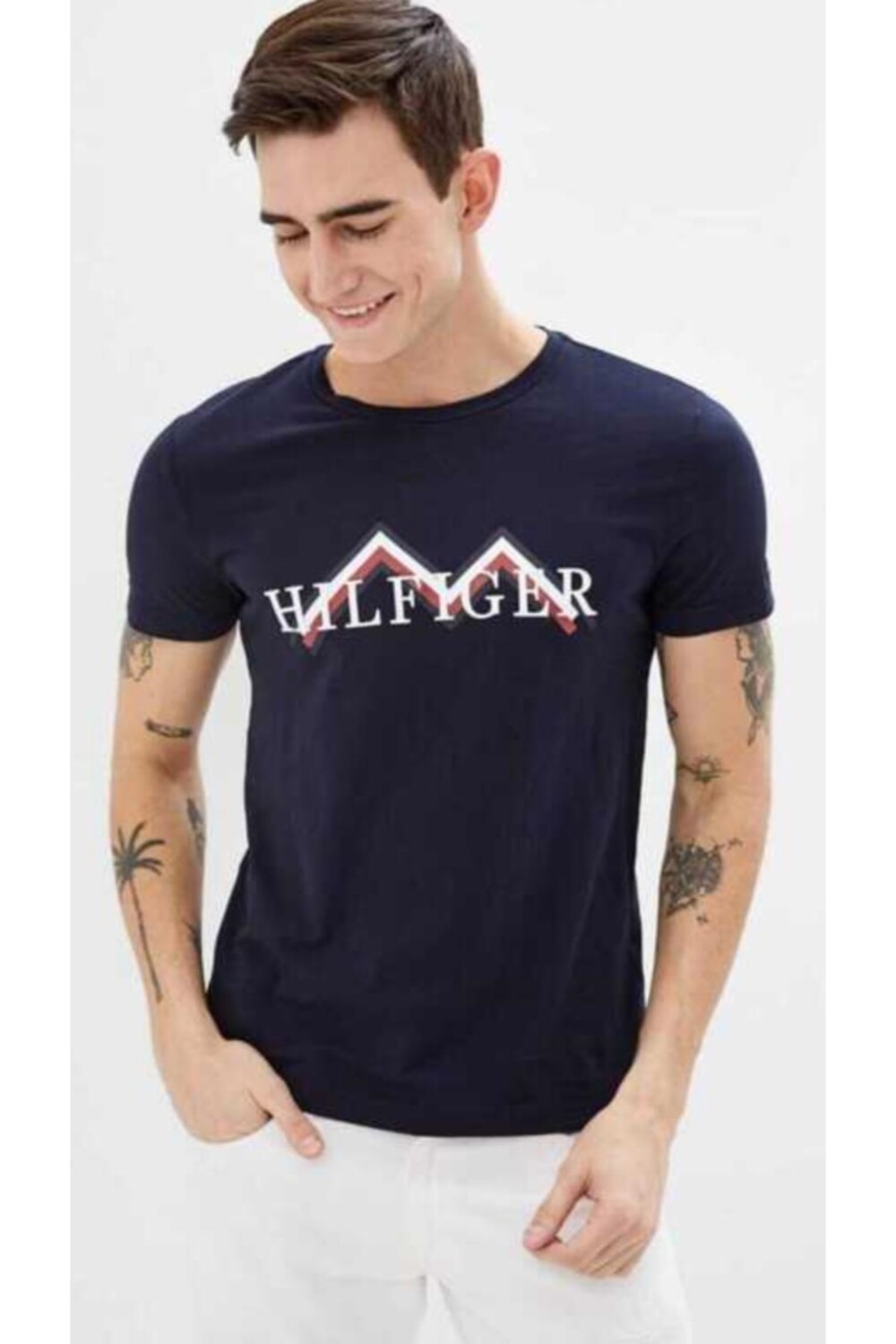 

Футболка Tommy Hilfiger, черный