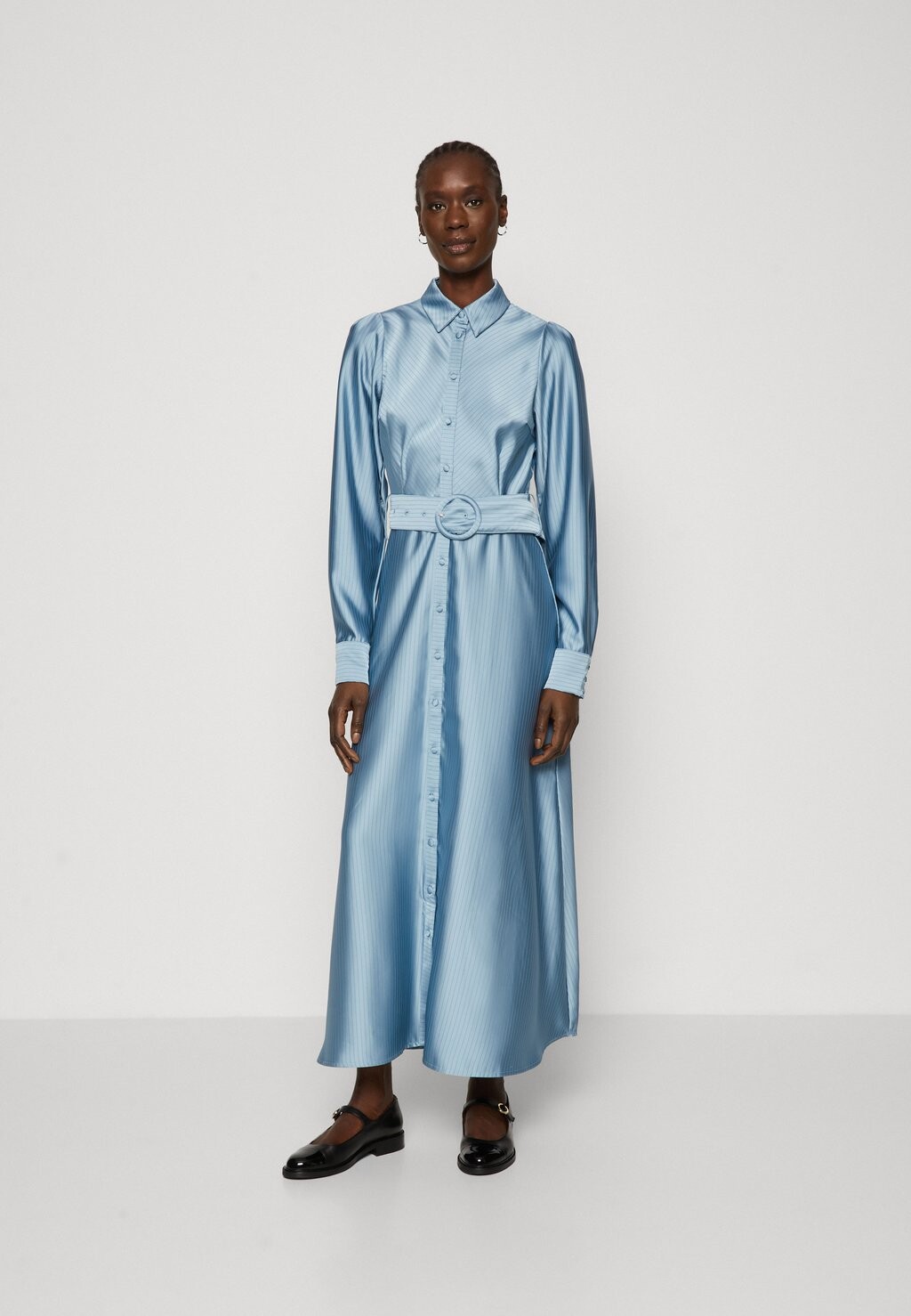 цена Платье-блузка YASEMPI LONG SHIRT DRESS Yas Tall, цвет provincial blue