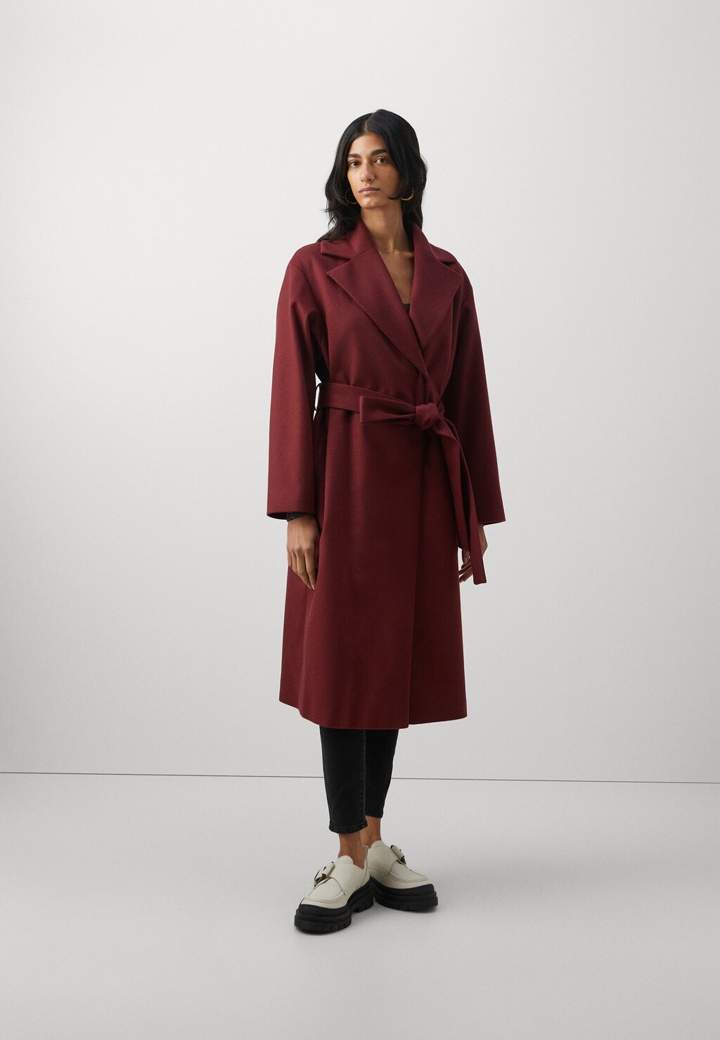 

Пальто классическое Mabellina HUGO, цвет dark red