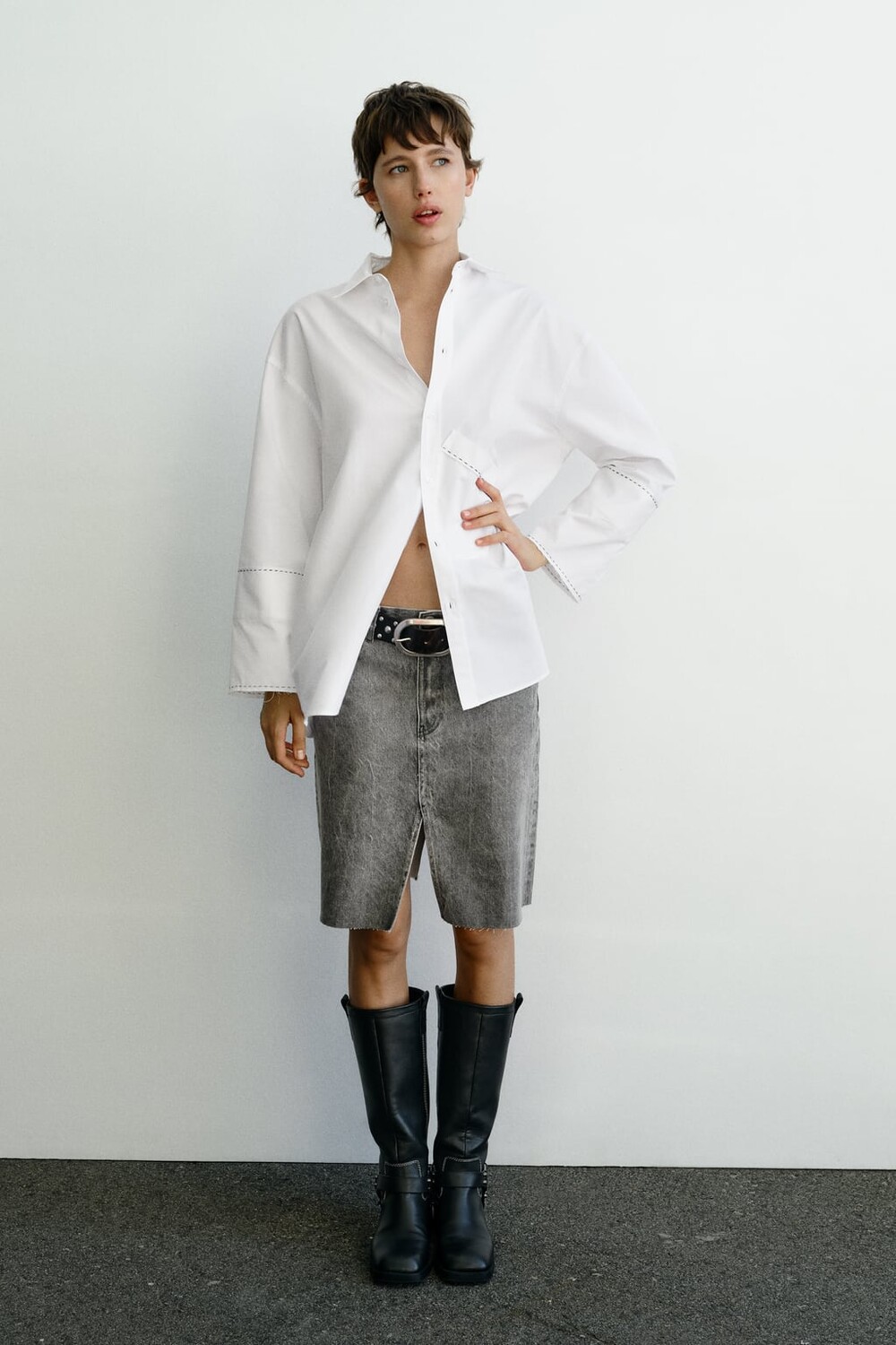 

Рубашка оверсайз с отстрочкой ZARA, белый