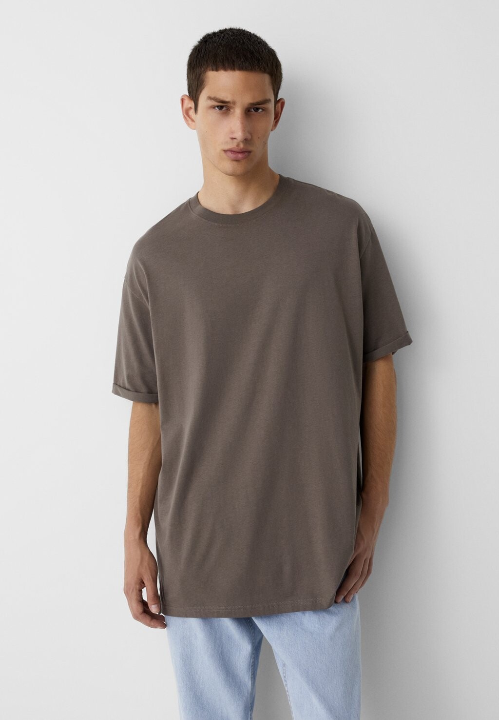 

Базовая футболка Long Fit PULL&BEAR, коричневый