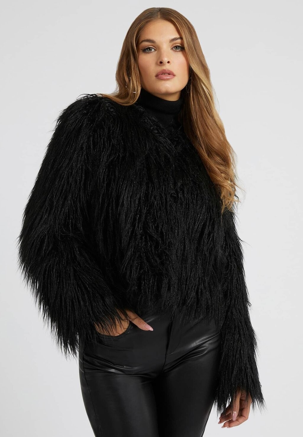 

Зимняя куртка Guess