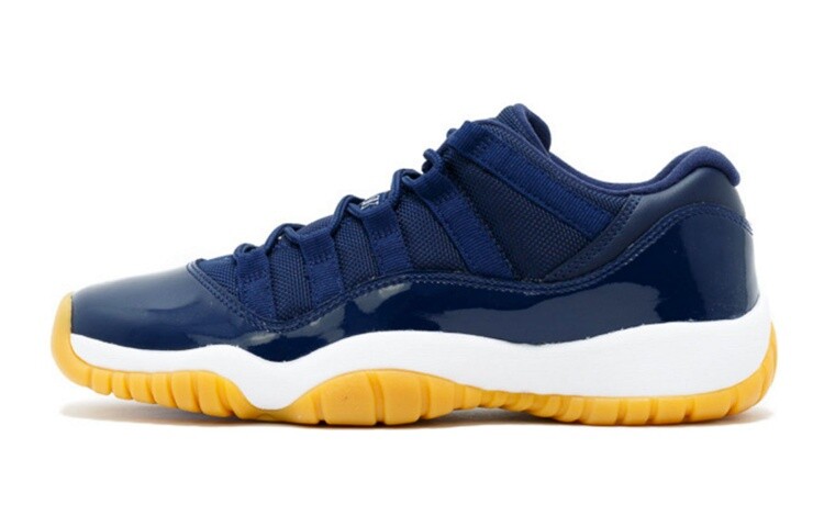 

Jordan 11 Retro Low Midnight Navy (GS)