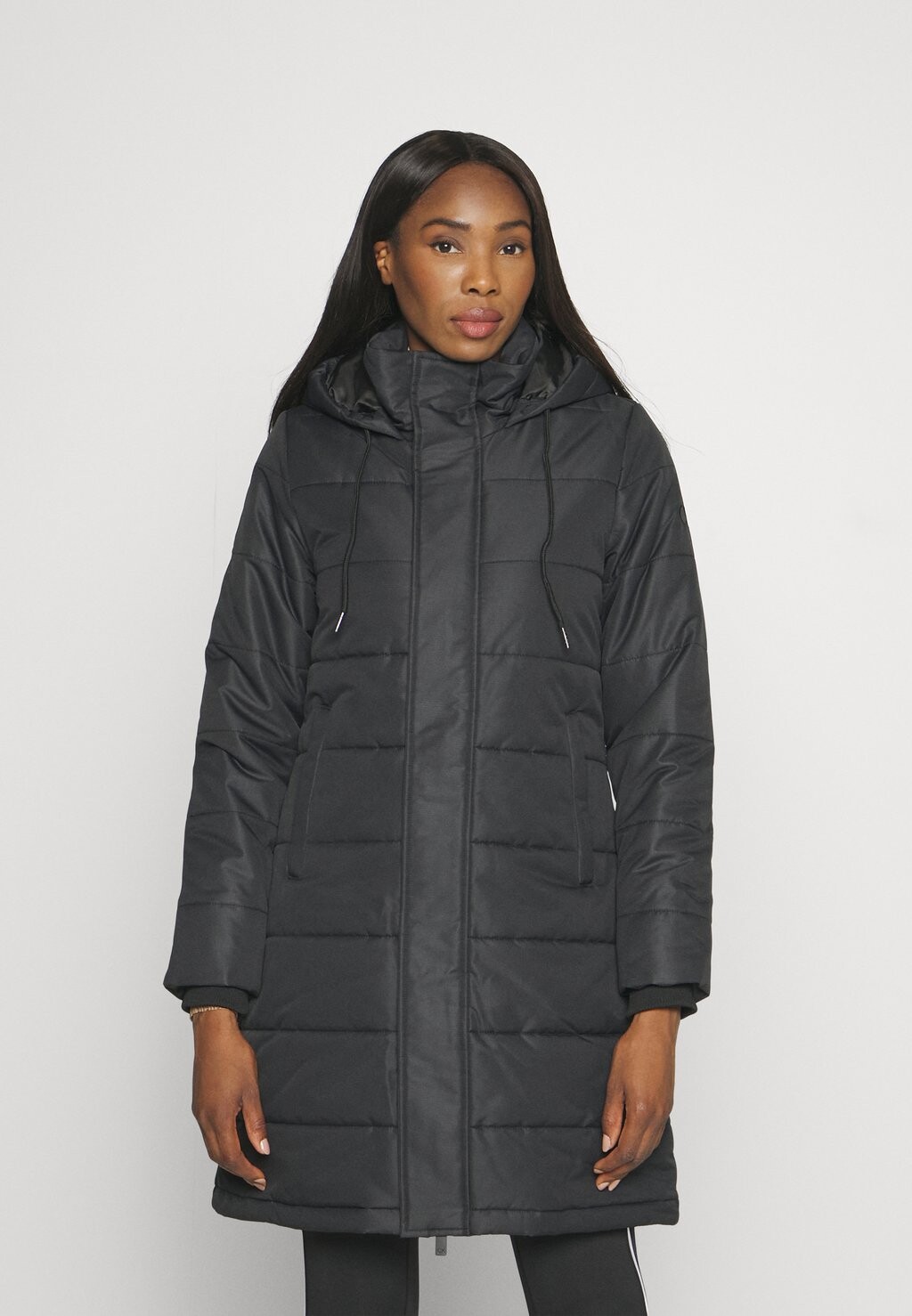 

Зимнее пальто КУРТКА WOODSEN Calvin Klein, черный