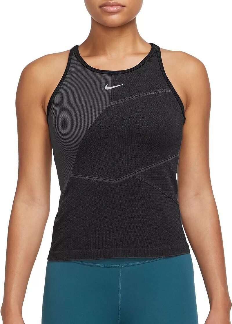

Новинка женской майки Nike Dri-FIT Advance Aura Slim, черный