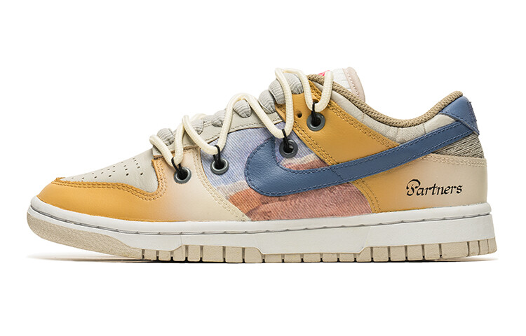 

Кроссовки для скейтбординга Dunk женские с низким верхом бежевого цвета Nike