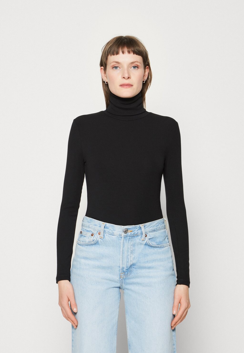 

Футболка с длинным рукавом LONGSLEEVE TURTLENECK Calvin Klein, черная