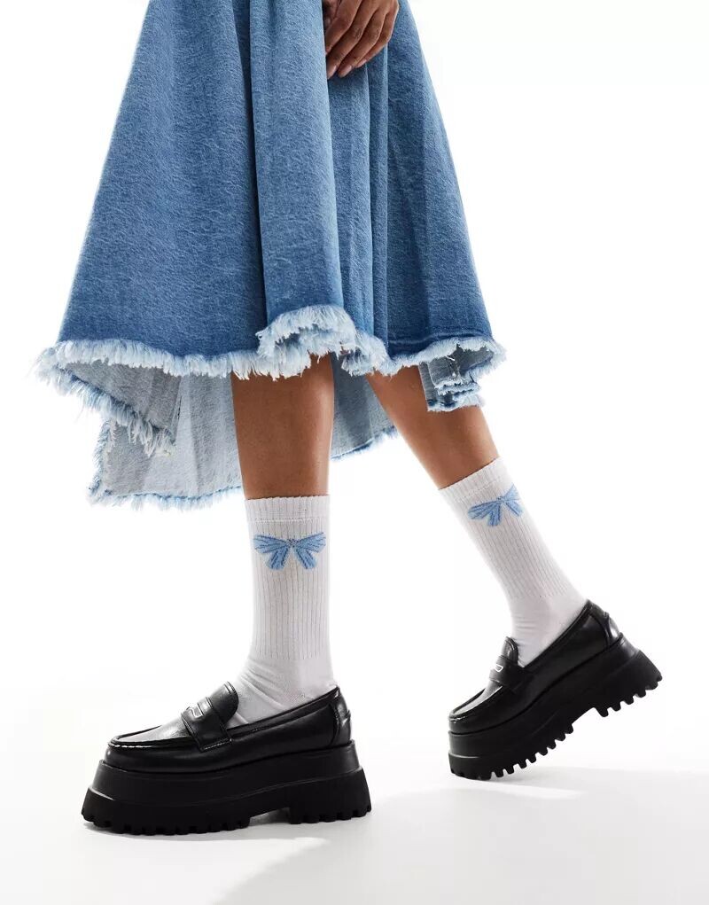 

Белые носки с жаккардовым бантом ASOS