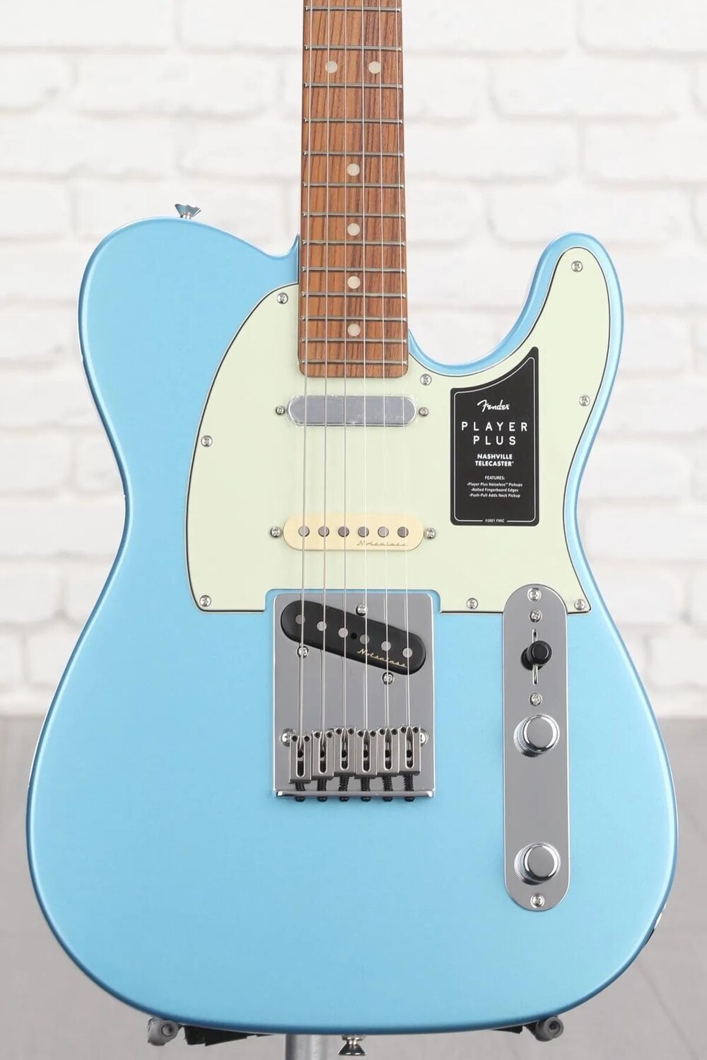 

Fender Player Plus Nashville Telecaster — Opal Spark с накладкой на гриф Pau Ferro