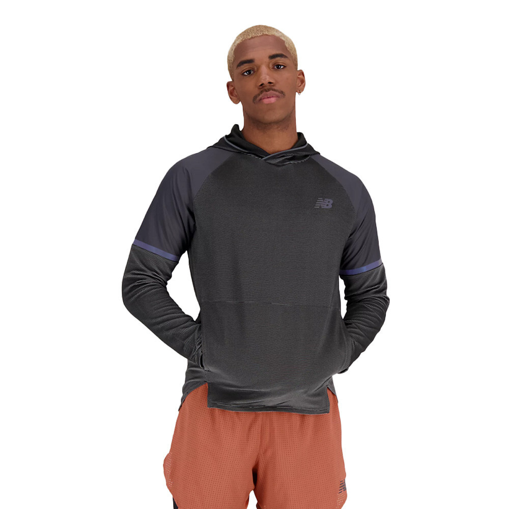

Худи New Balance Q Speed Shift, черный