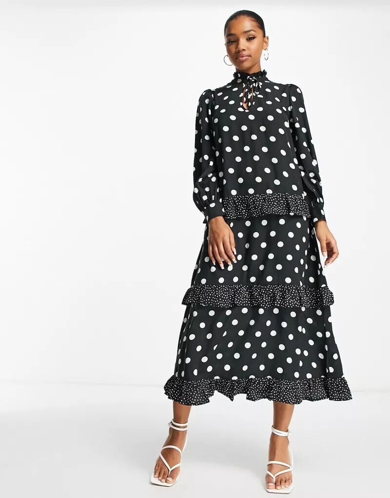 

Черное ярусное платье миди с длинными рукавами в горошек New Look