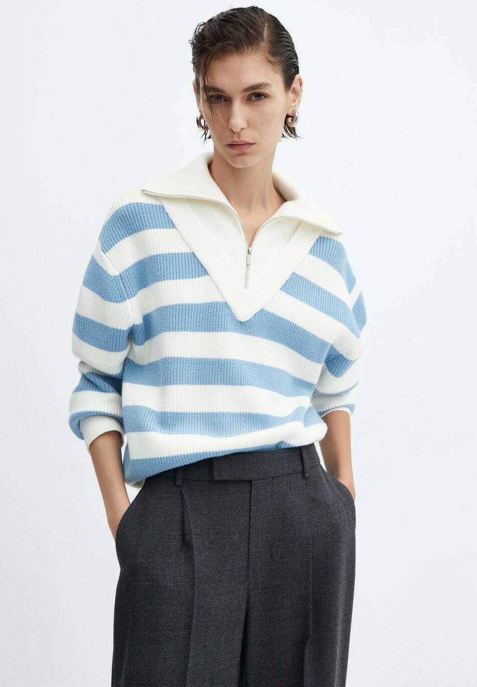 

Свитер Empire Mango, цвет himmelblå