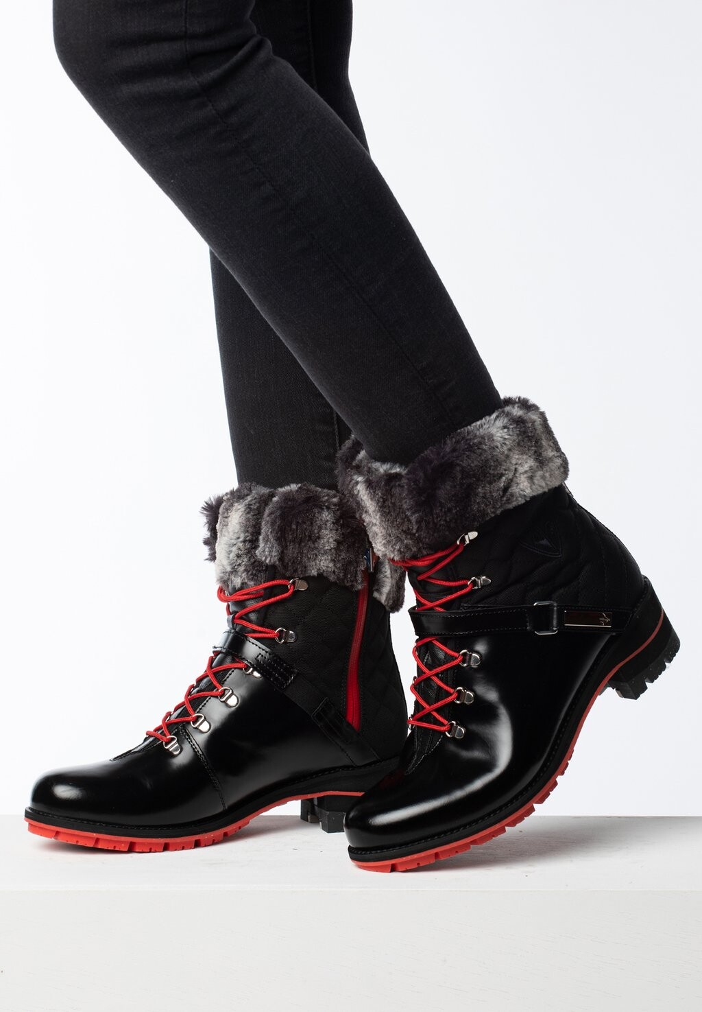 

Ботильоны на шнуровке WOMEN'S 1907 MEG SHINY BLACK BOOTS Rossignol, цвет shiny black