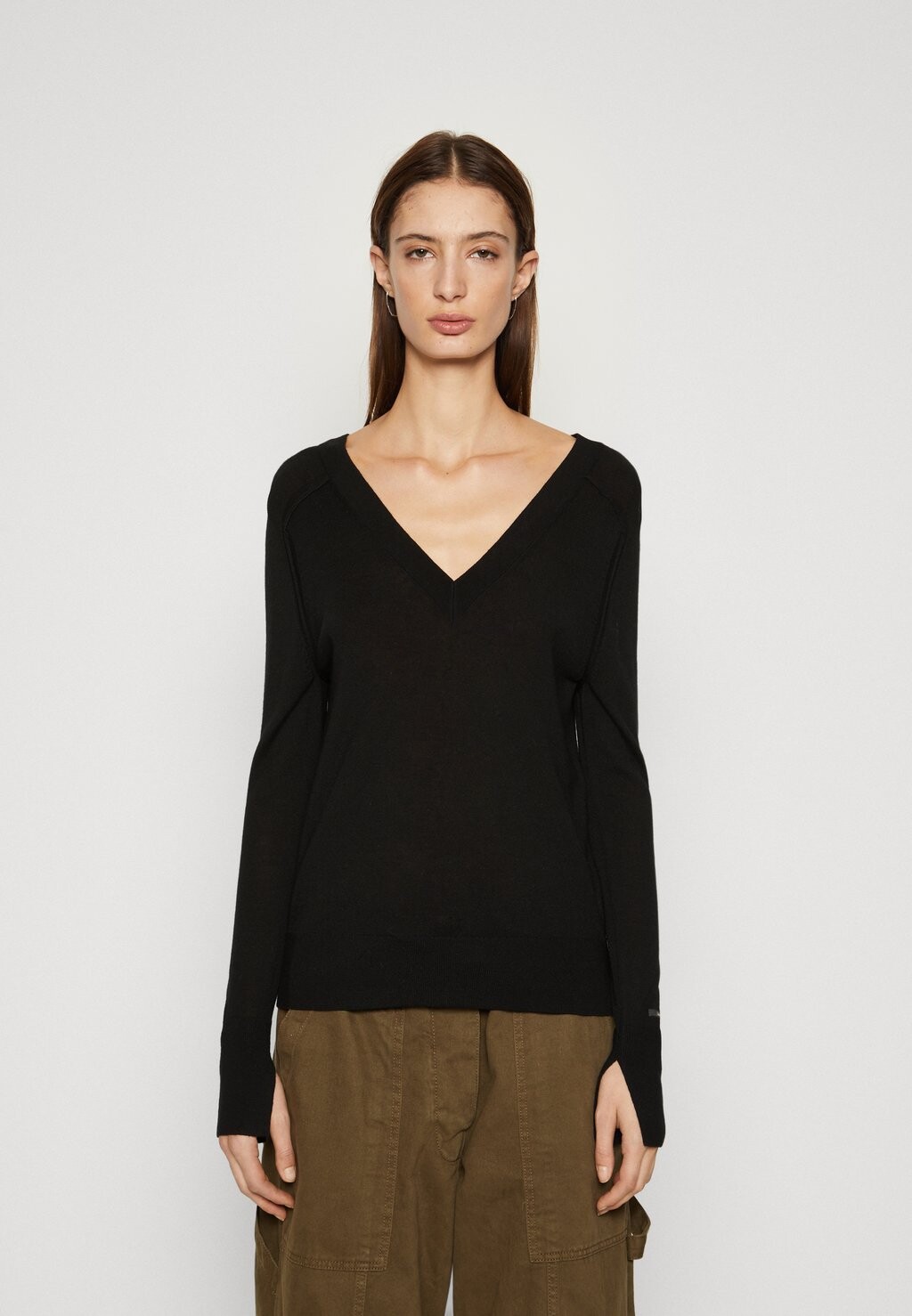 

Свитшот Calvin Klein EXTRA FINE DOUBLE V NECK, черный