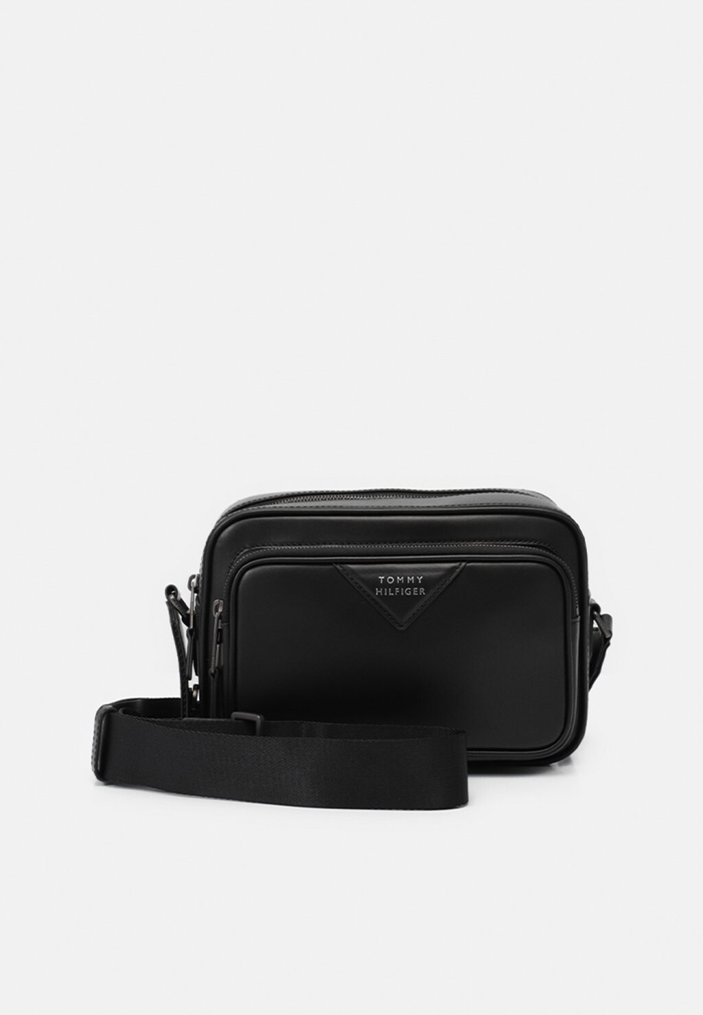 

Сумка через плечо Tommy Hilfiger, черный