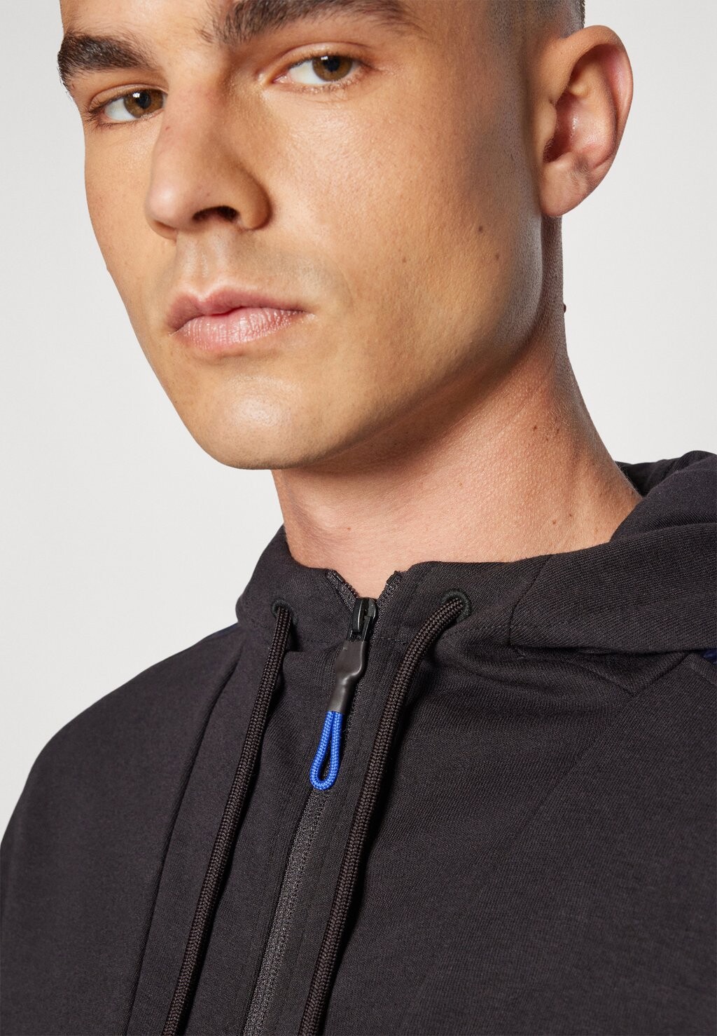 

Толстовка NATURAL VENTUS7 HOODIE EA7 Emporio Armani, черный