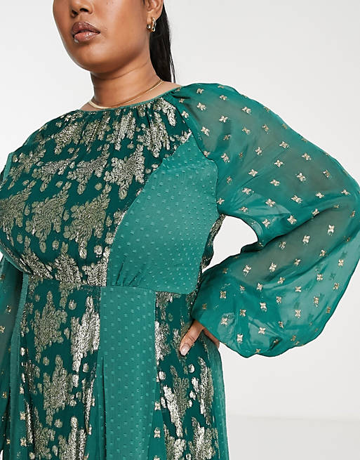 Жаккардовое платье миди цвета металлик с эластичной спинкой ASOS DESIGN Curve сосново-зеленого цвета