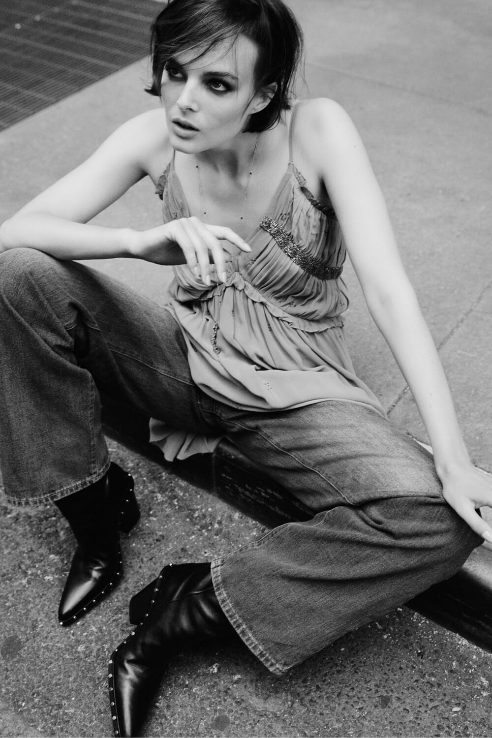 

Платье с вышивкой ZARA, серый