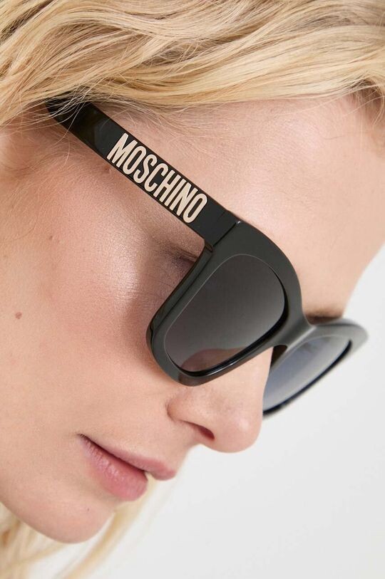 

Солнцезащитные очки Moschino, черный