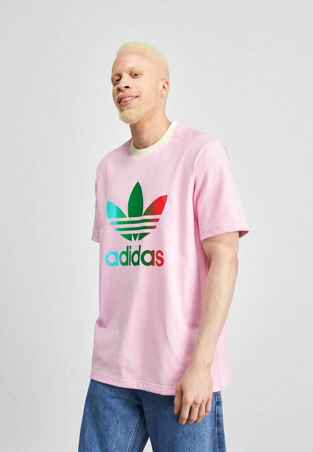 

Футболка с принтом adidas Originals, розовый