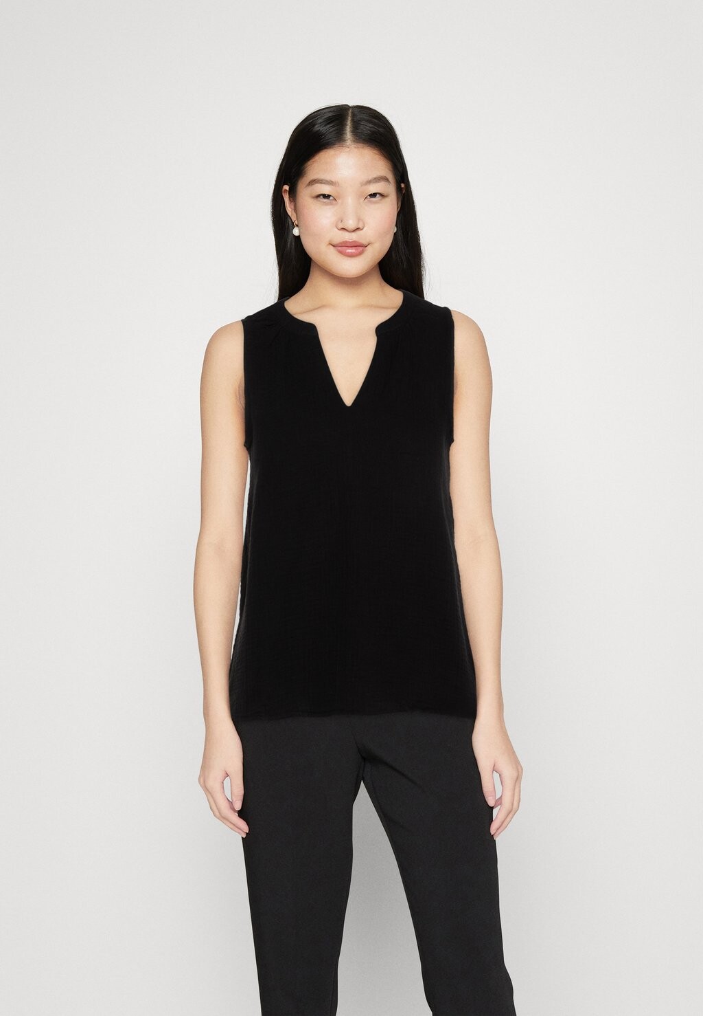 

Блузка Vero Moda, черный