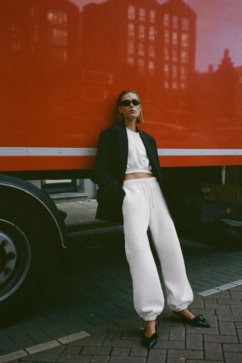 

Базовые брюки из плюша ZARA, серый мергель