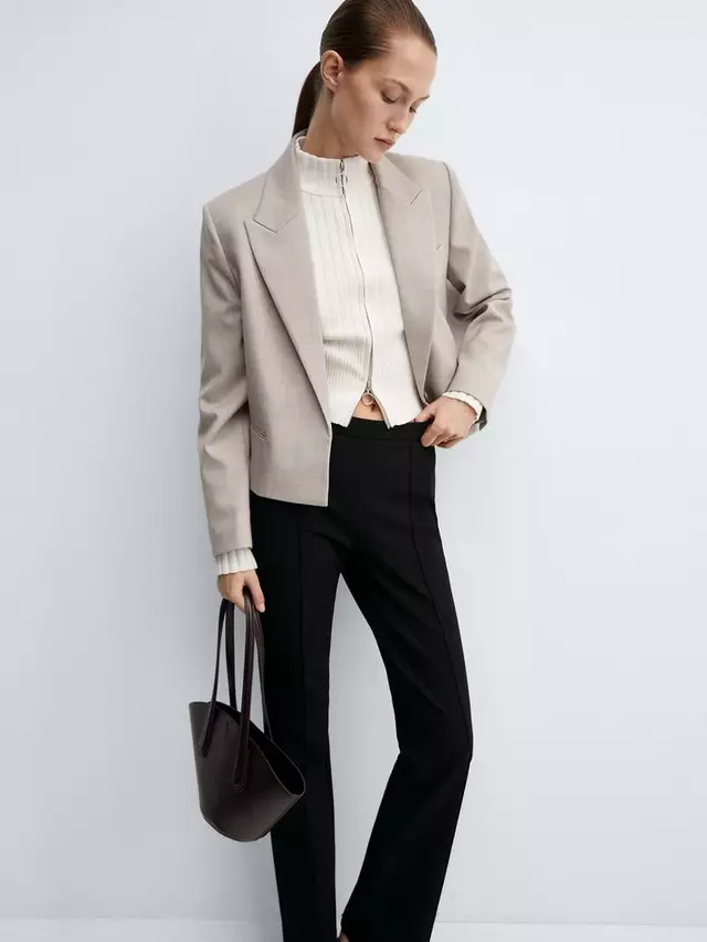 

Блейзер Mango Fiona Cropped, цвет light beige