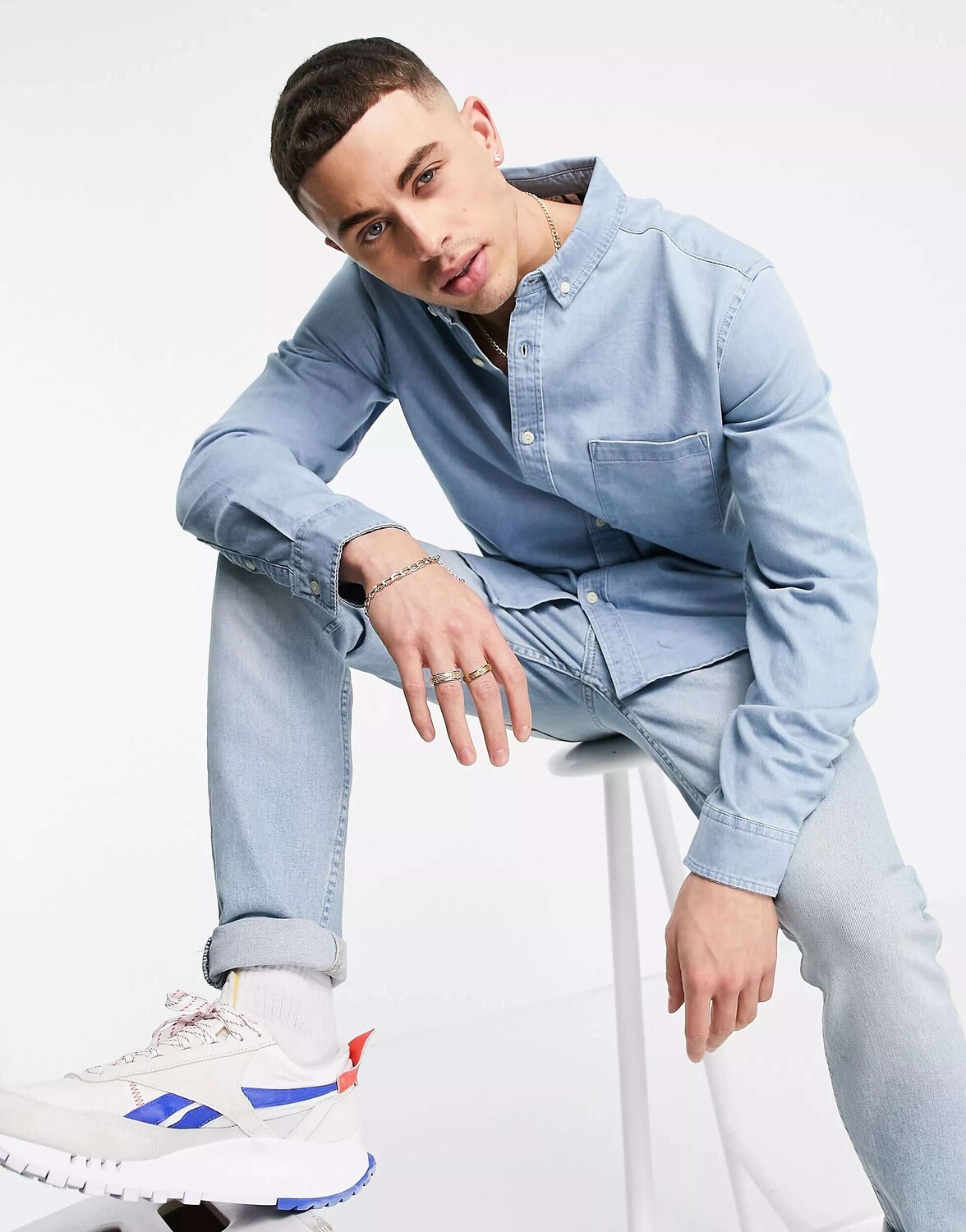 

Светлая джинсовая рубашка ASOS