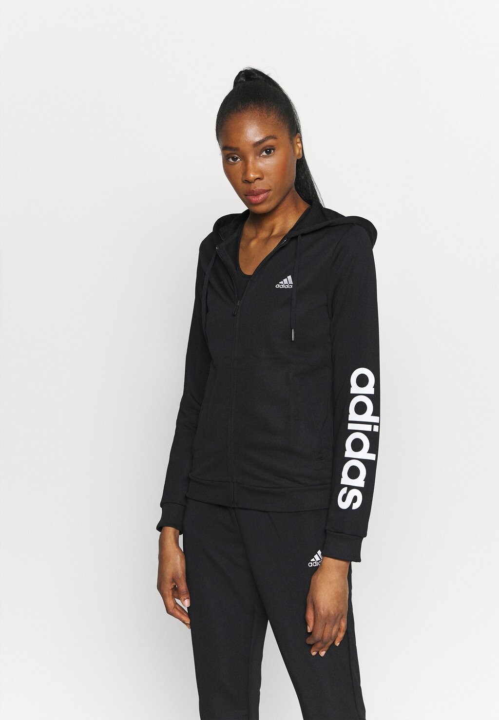 

Спортивный костюм Adidas, черно-белый, Черный