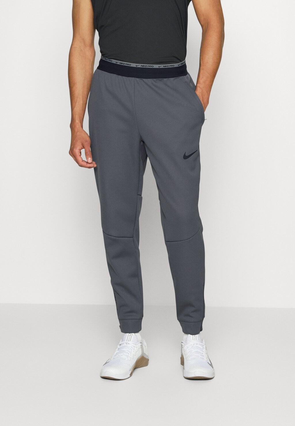 

Спортивные брюки Nike Verryttelyhousut