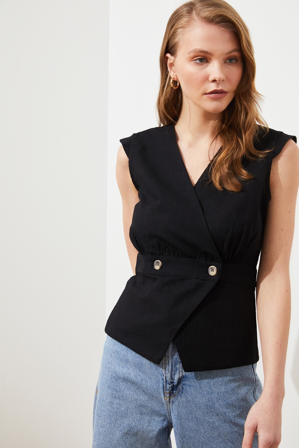 

Блузка Trendyol двубортная на пуговицах, черный