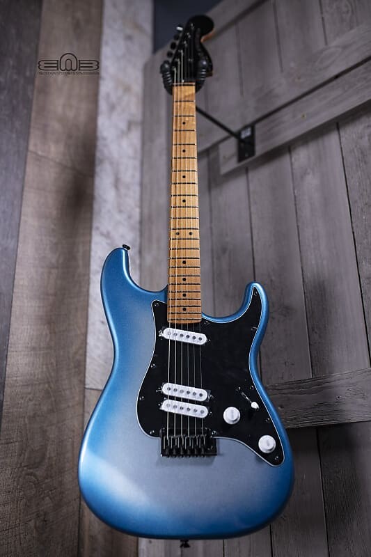 

Электрогитара Fender Contemporary Stratocaster Special, Roasted Maple Fingerboard, Black Pickguard, Sky Burst Metallic Electric Guitar 0370230536