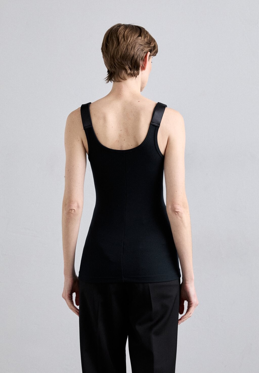 

Топ Tank Helmut Lang, черный