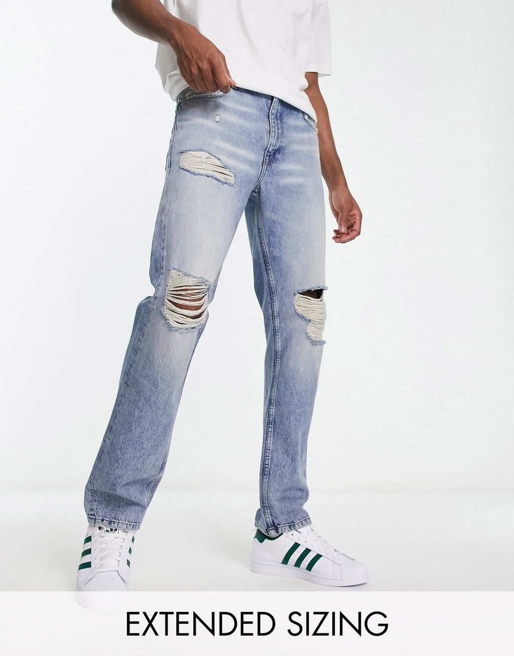 

Светло-голубые прямые джинсы с крупными рваными краями ASOS DESIGN