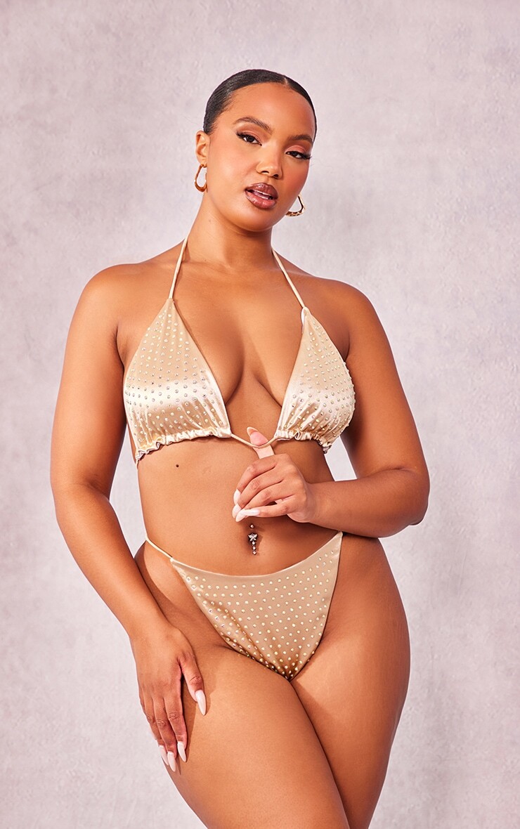 

PrettyLittleThing Топ бикини с треугольными чашечками Plus Gold Diamante